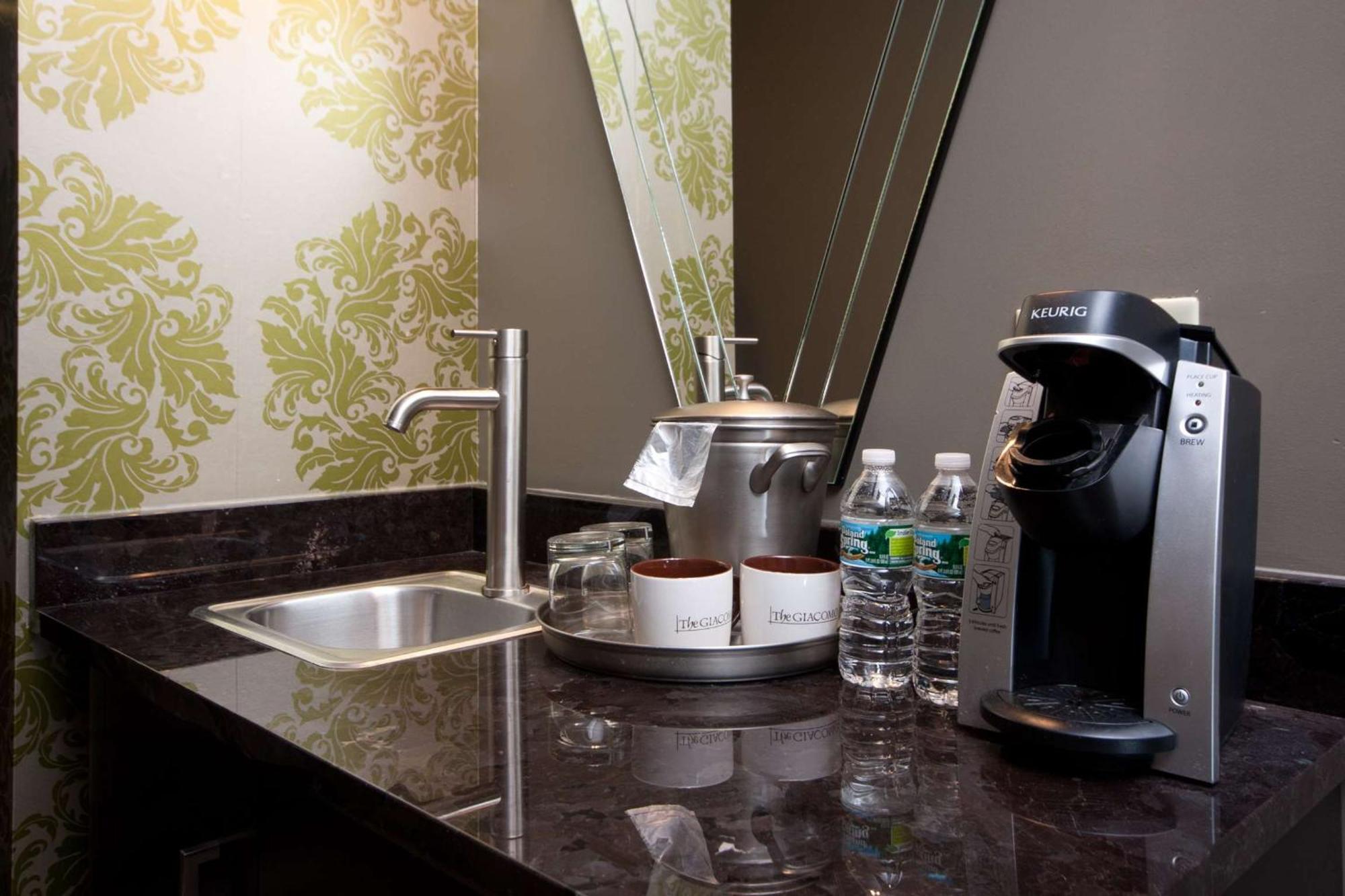 The Giacomo, Ascend Hotel Collection Niagarawatervallen Buitenkant foto